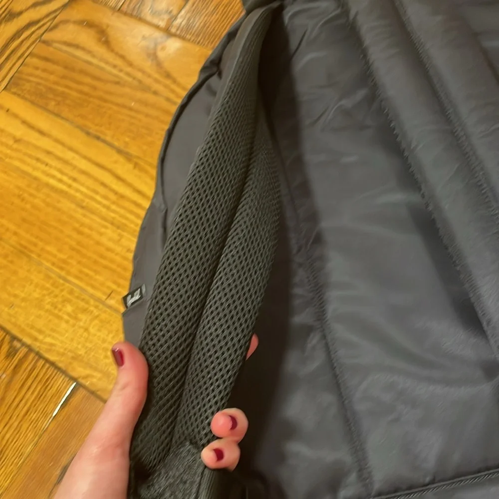 NWT Herschel Black Nylon Heritage Backpack 21.5L - Picture 7 of 16